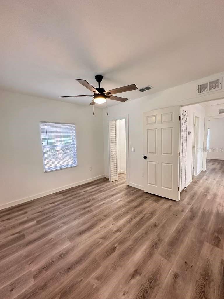 Image 27 of 41 For 2100 Auburn Street S