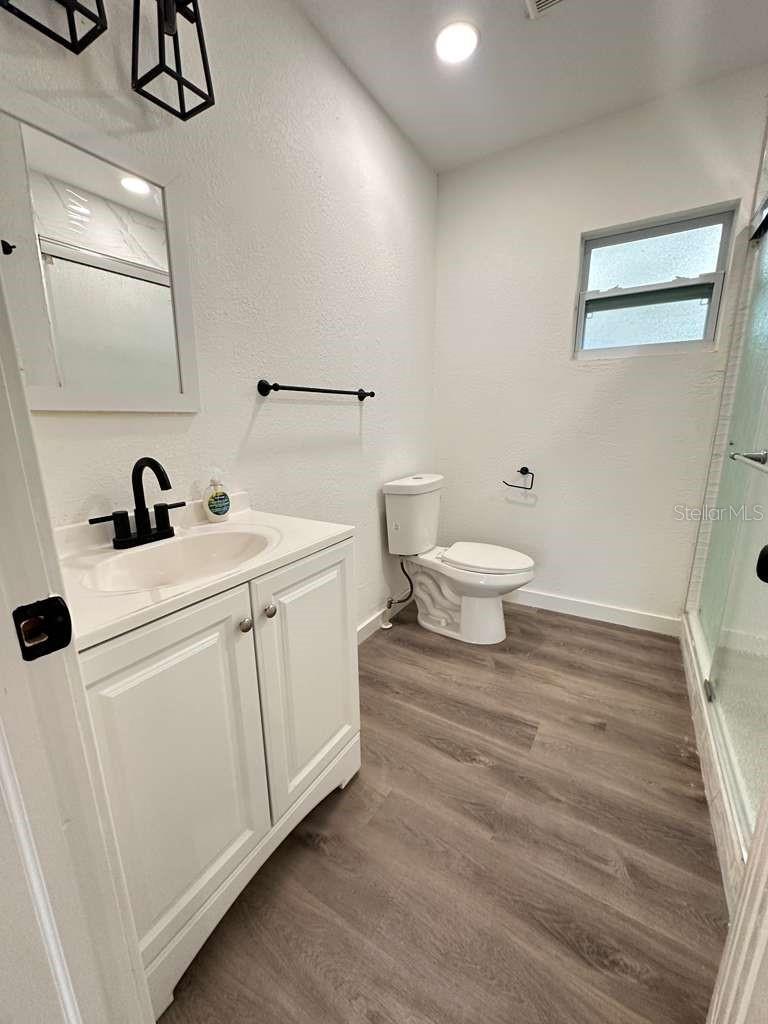 Image 31 of 41 For 2100 Auburn Street S