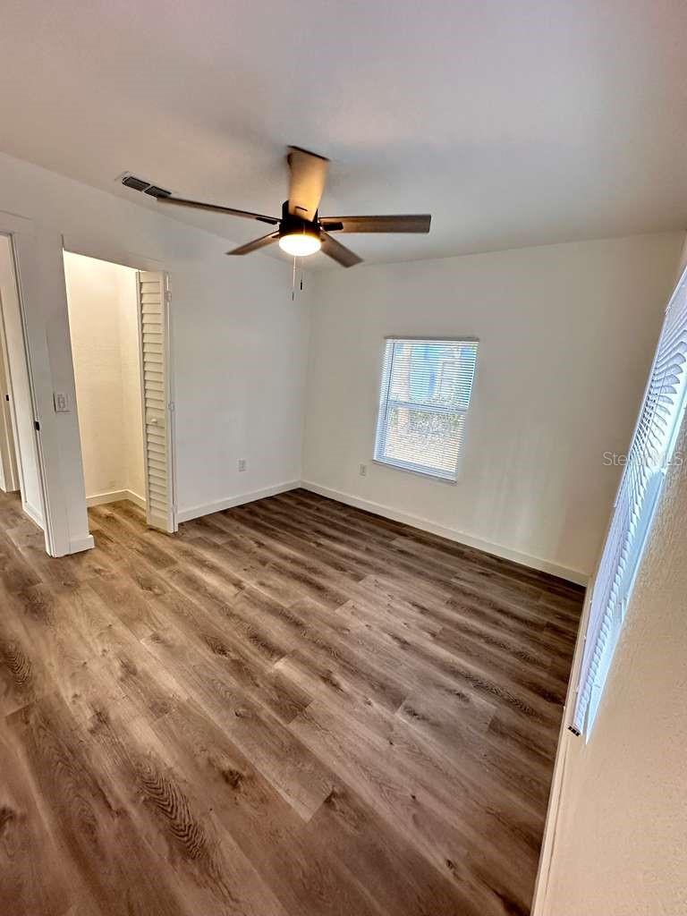 Image 33 of 41 For 2100 Auburn Street S