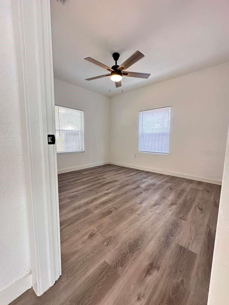 Image 35 of 41 For 2100 Auburn Street S