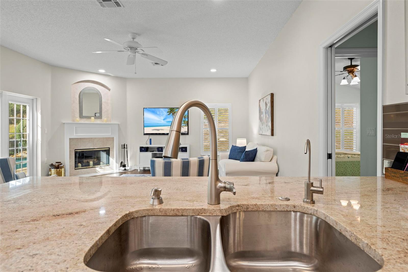 Image 13 of 54 For 332 Mcintosh Court