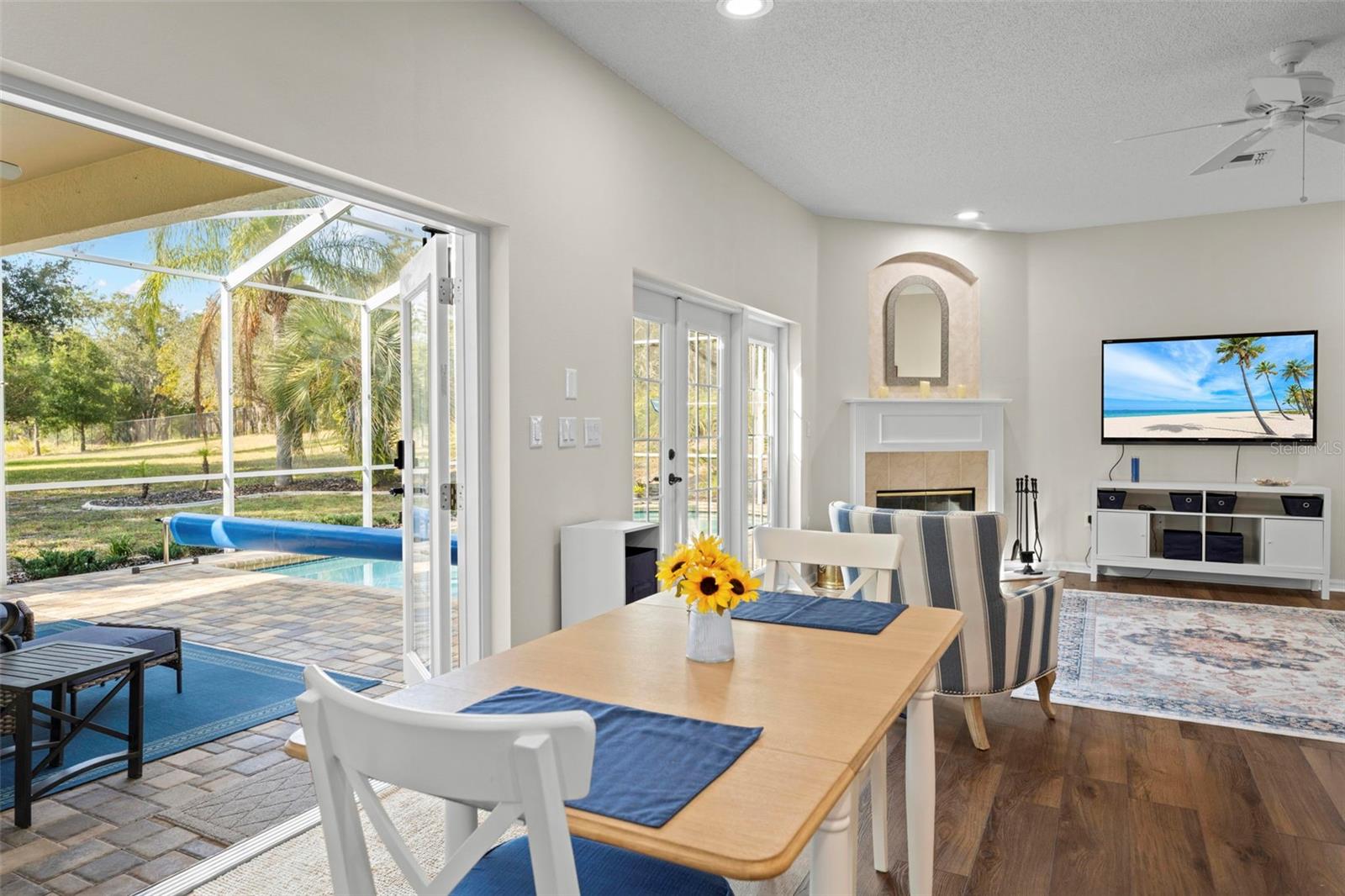 Image 18 of 54 For 332 Mcintosh Court