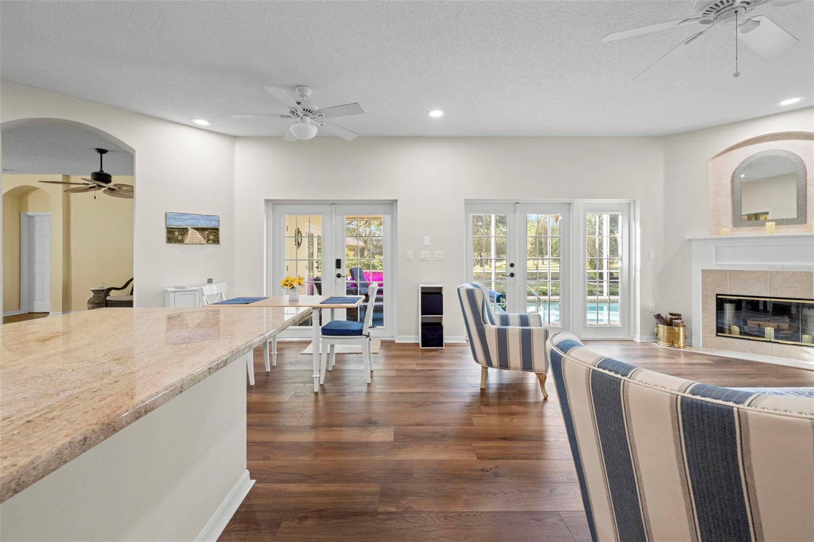 Image 22 of 54 For 332 Mcintosh Court