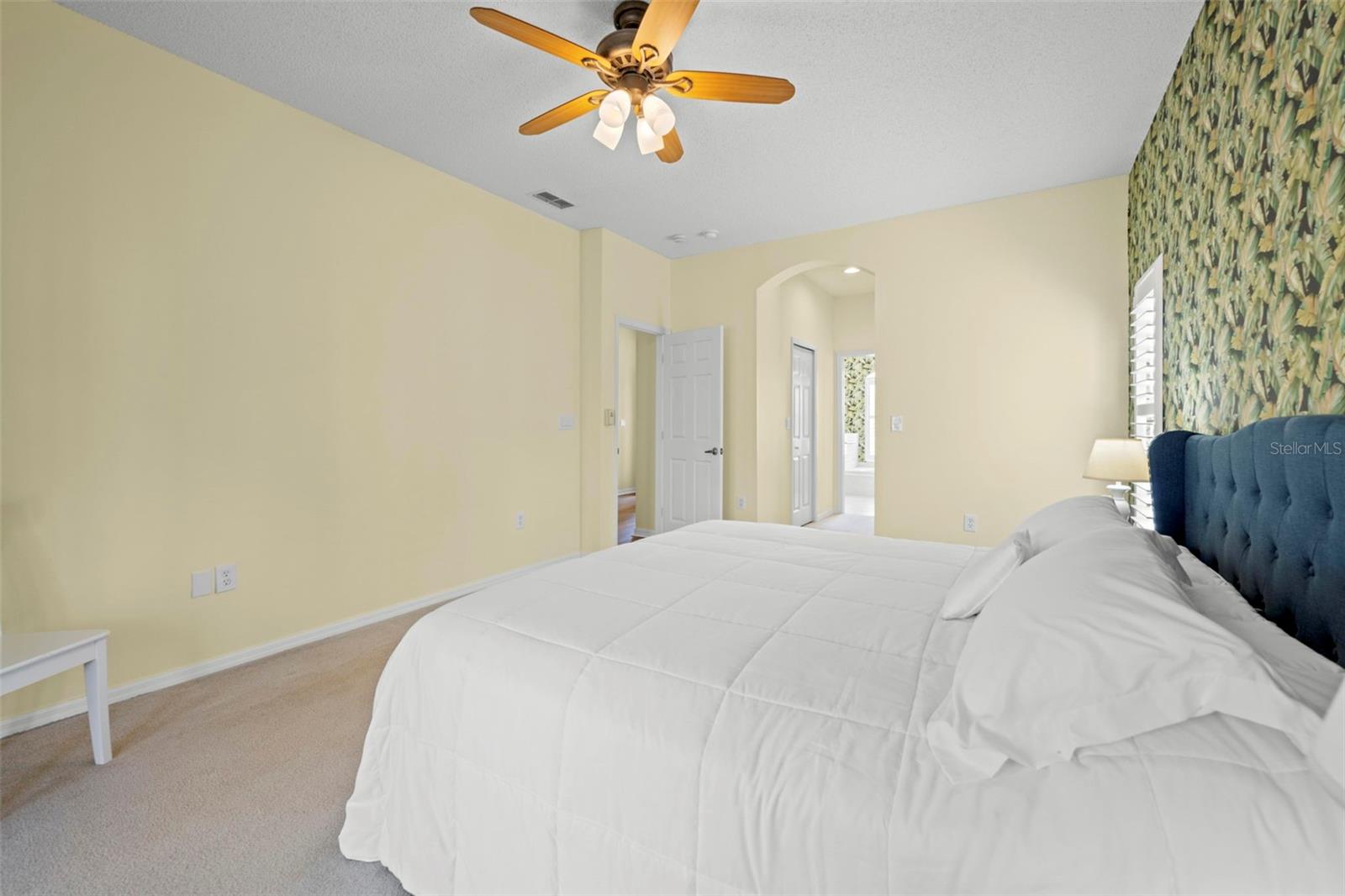 Image 32 of 54 For 332 Mcintosh Court