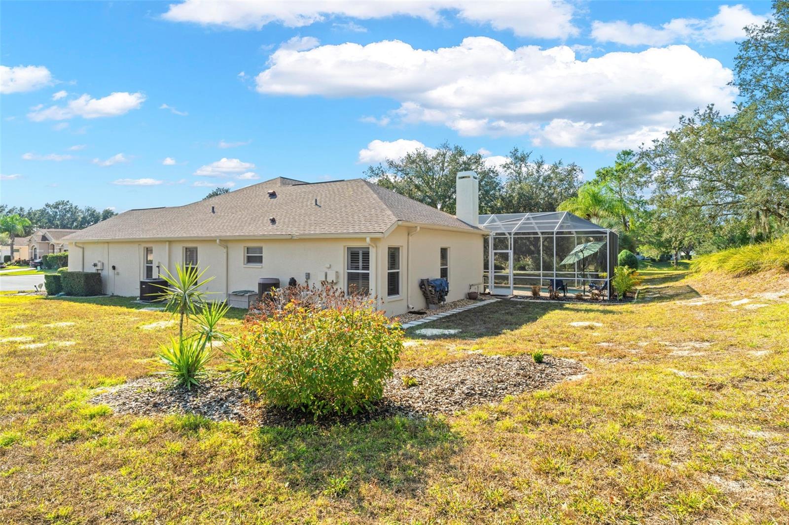 Image 39 of 54 For 332 Mcintosh Court