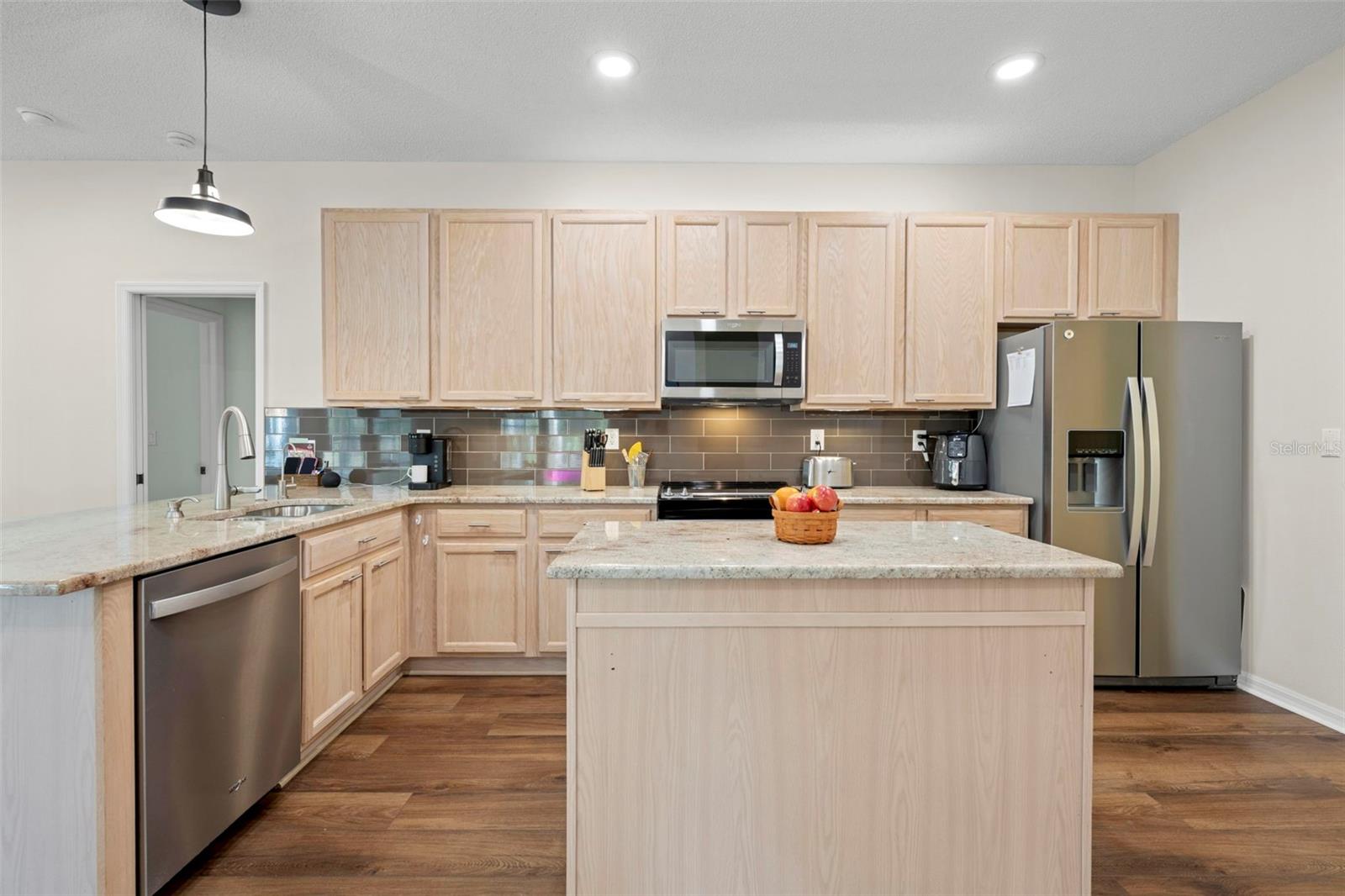 Image 9 of 54 For 332 Mcintosh Court