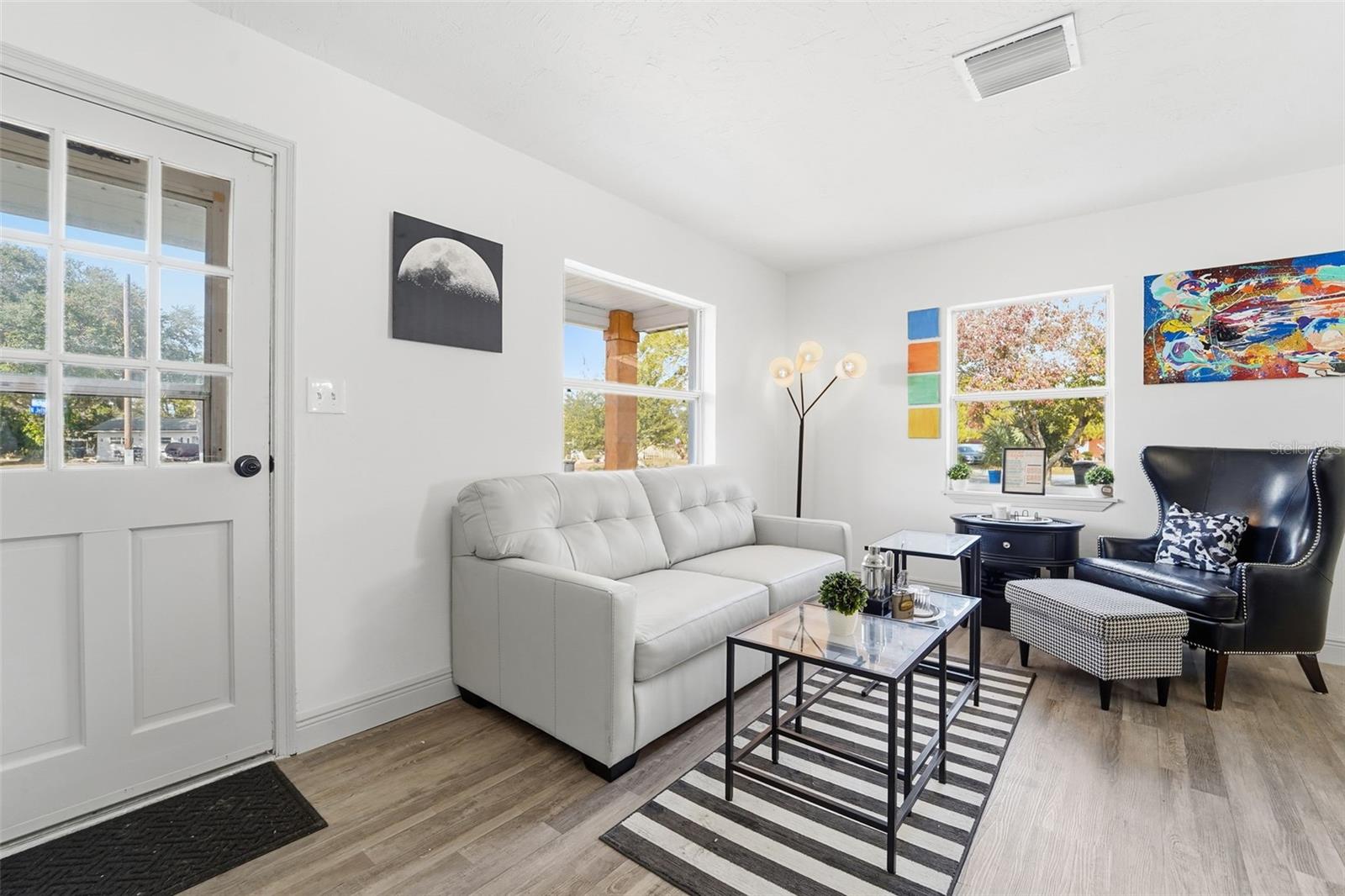 Image 3 of 25 For 1215 Nicholson Street