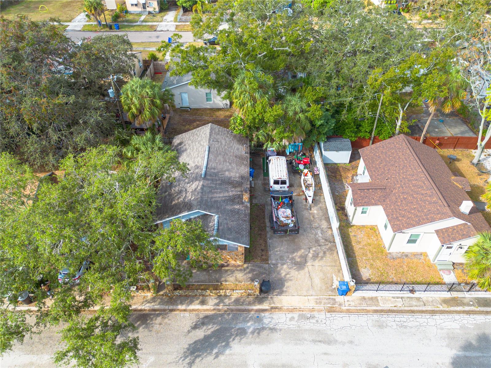 Image 4 of 9 For 2011 Auburn Street S