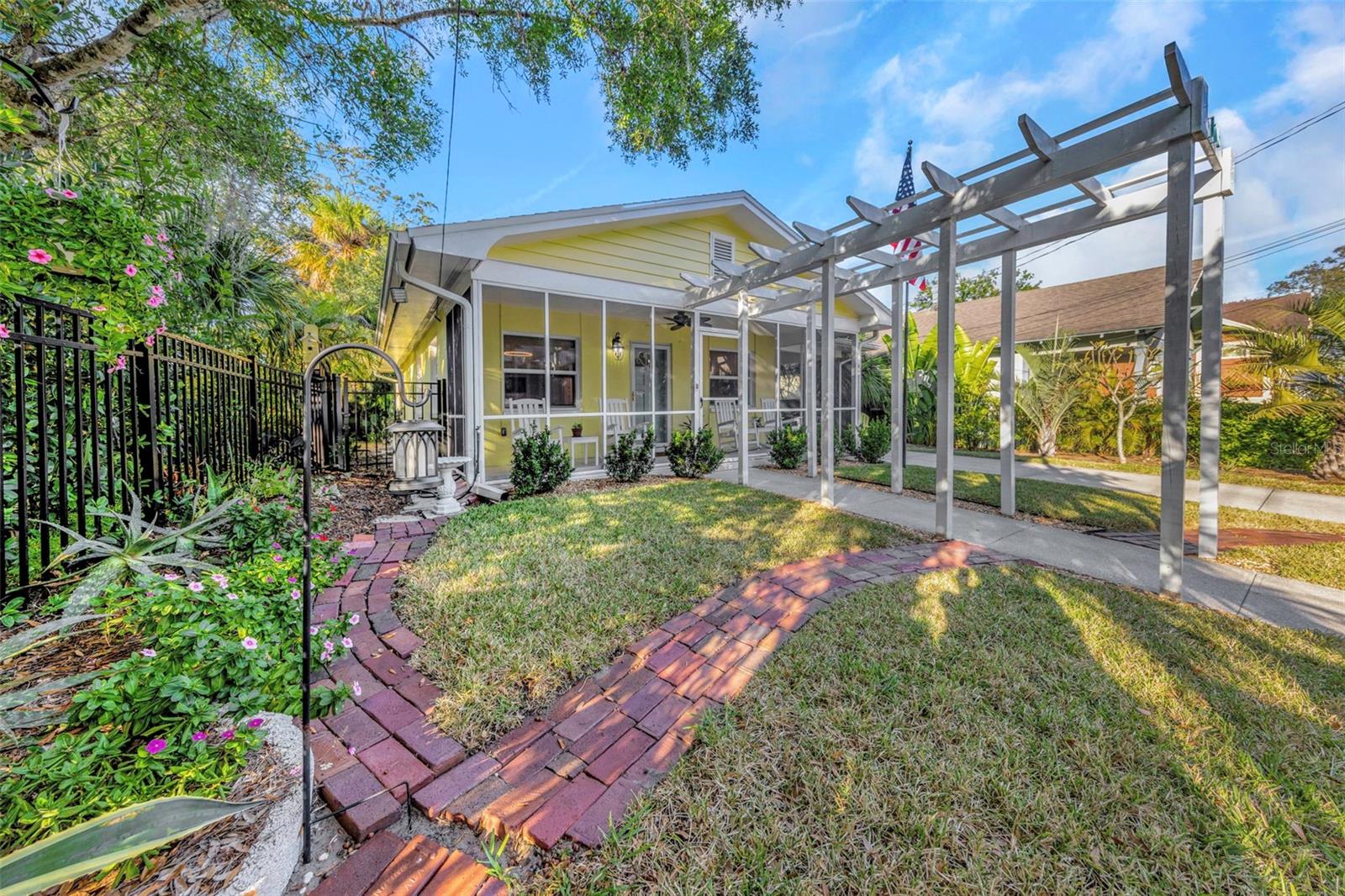 Image 13 of 49 For 116 Read Street