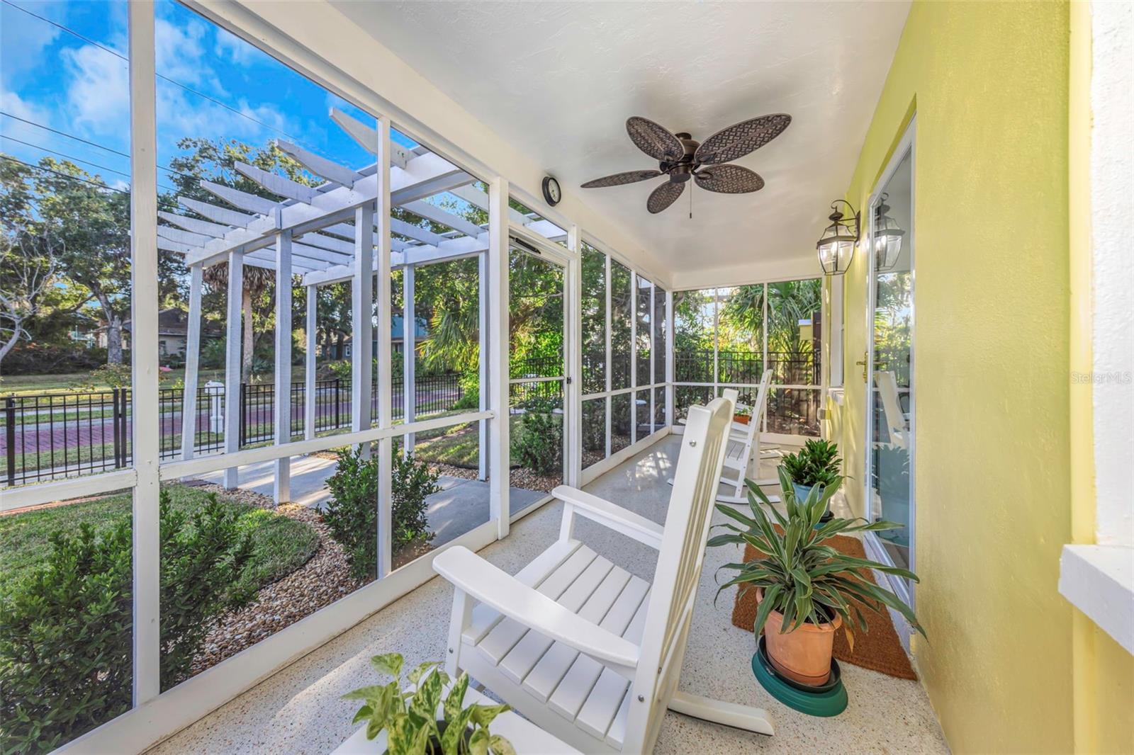 Image 21 of 49 For 116 Read Street