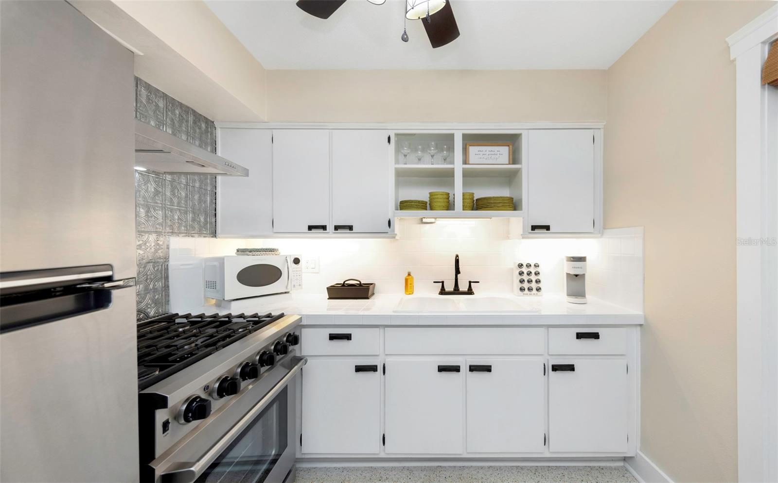 Image 28 of 49 For 116 Read Street