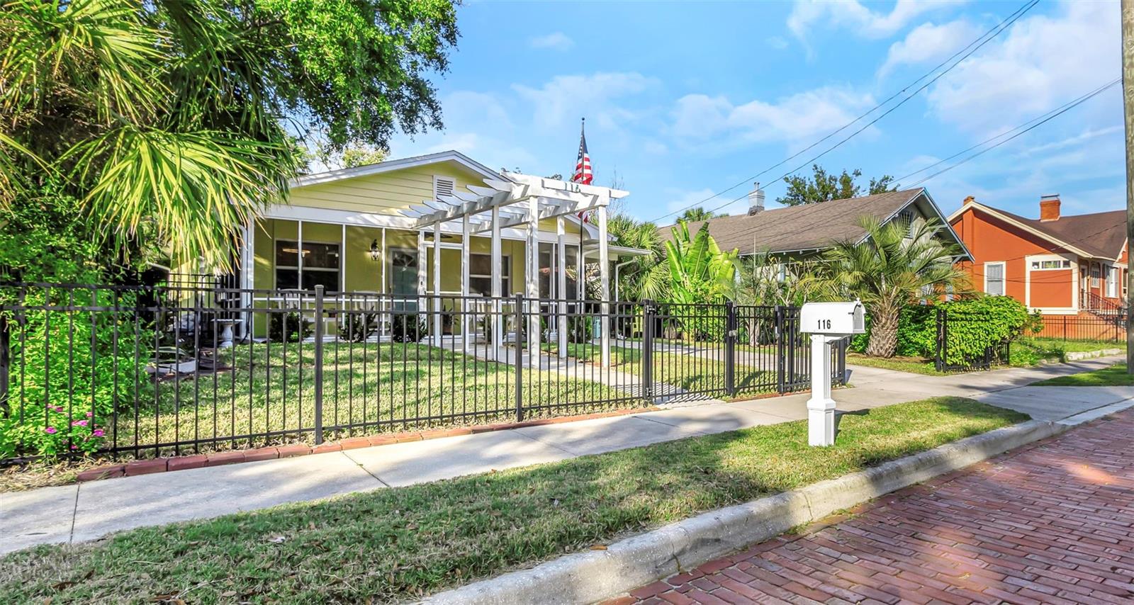 Image 3 of 49 For 116 Read Street