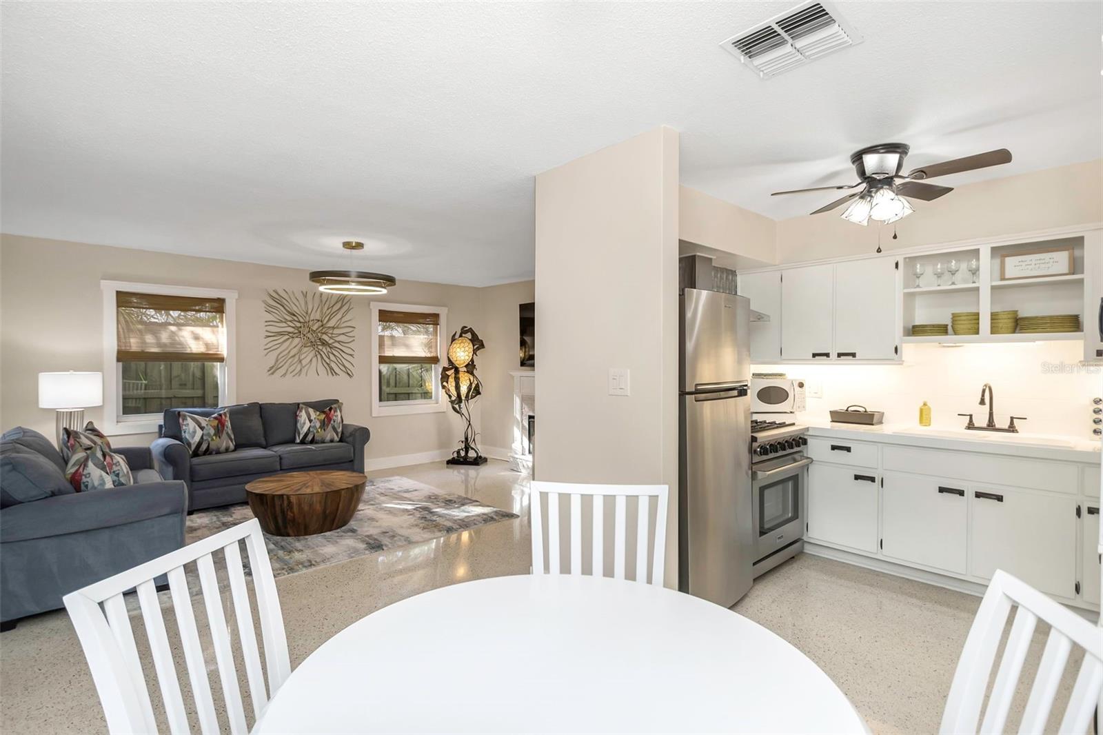 Image 30 of 49 For 116 Read Street