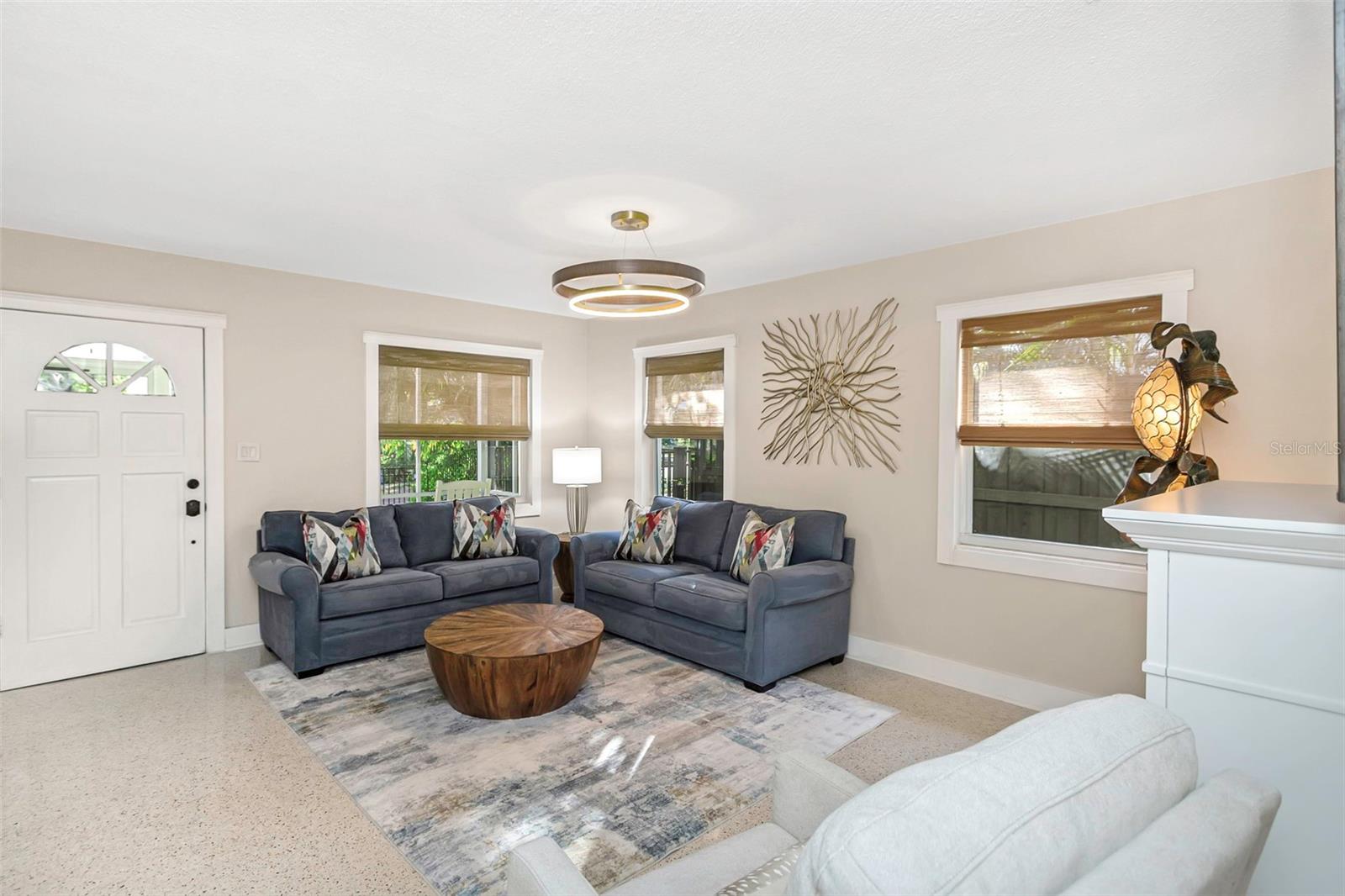 Image 31 of 49 For 116 Read Street