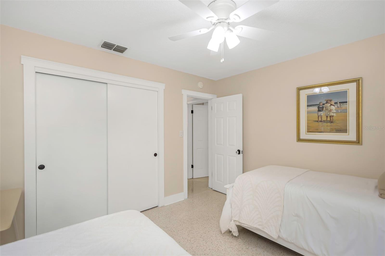 Image 43 of 49 For 116 Read Street