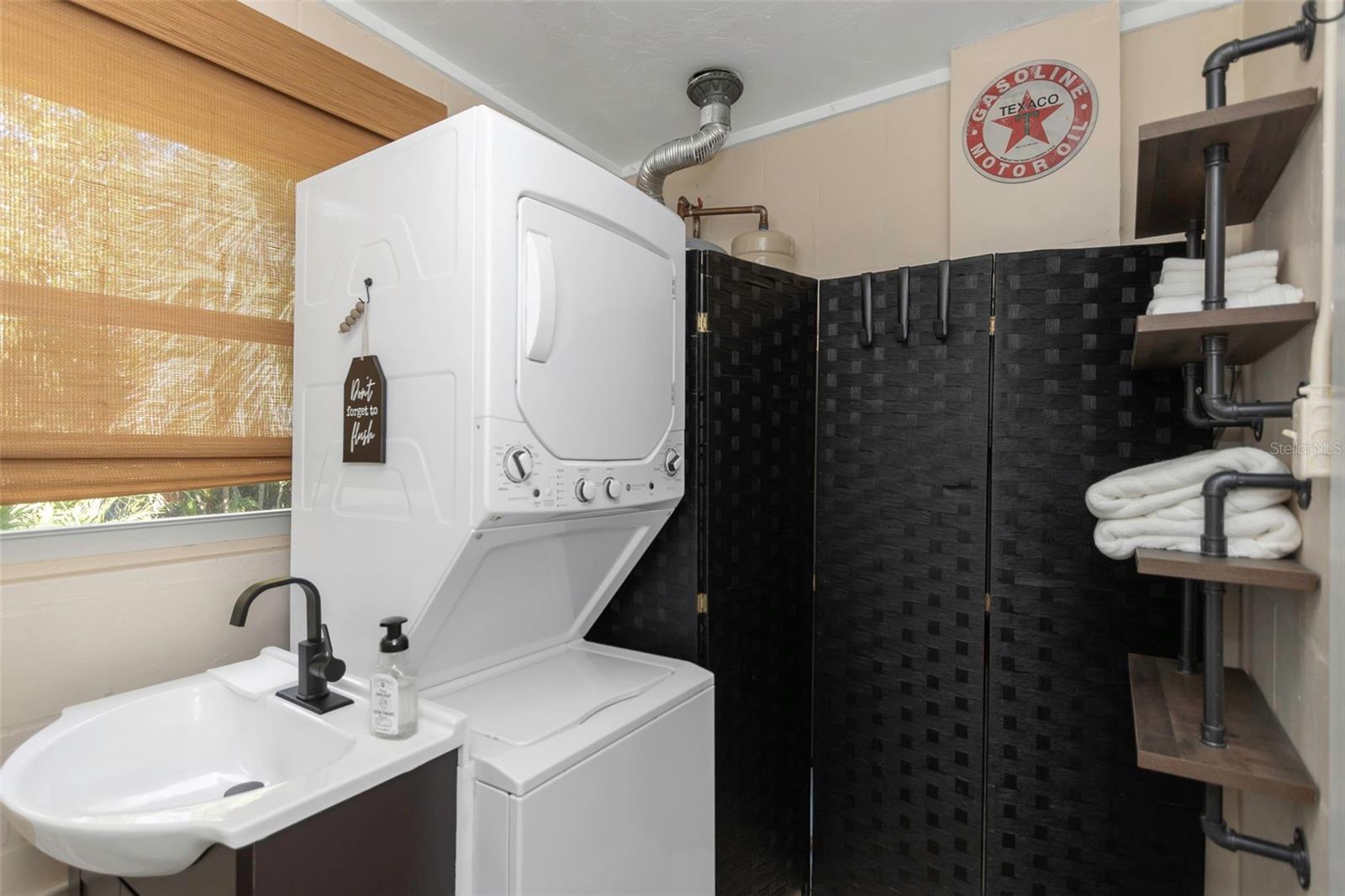 Image 45 of 49 For 116 Read Street