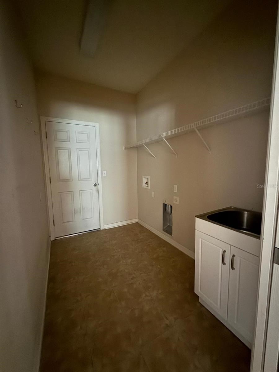 Image 27 of 32 For 2974 Blackwater Oaks Drive