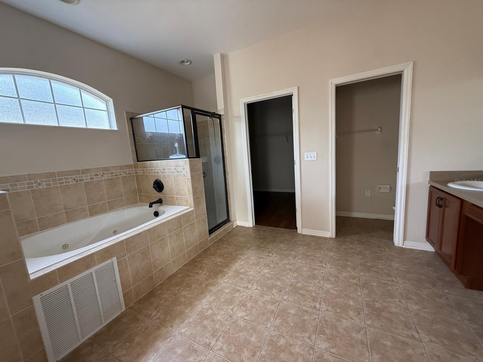 Image 4 of 32 For 2974 Blackwater Oaks Drive