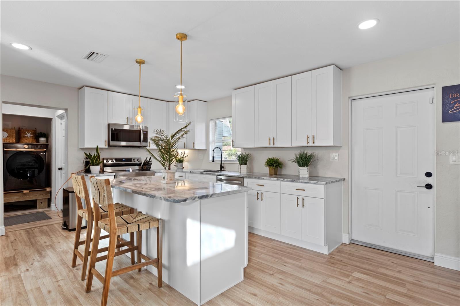 Image 10 of 82 For 6660 17th Street N