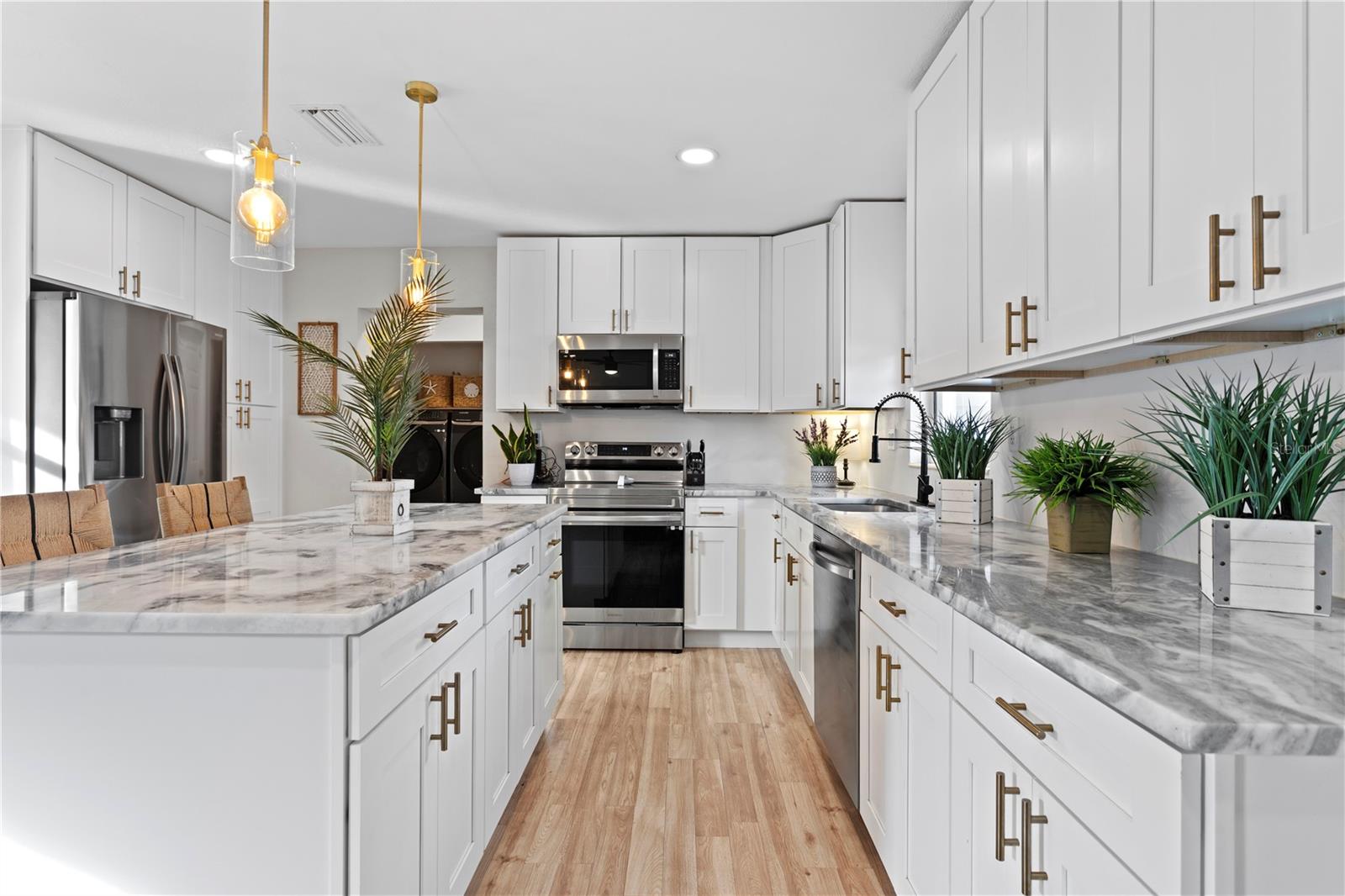 Image 12 of 82 For 6660 17th Street N