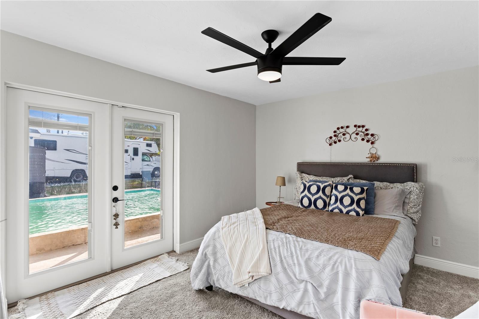 Image 14 of 82 For 6660 17th Street N