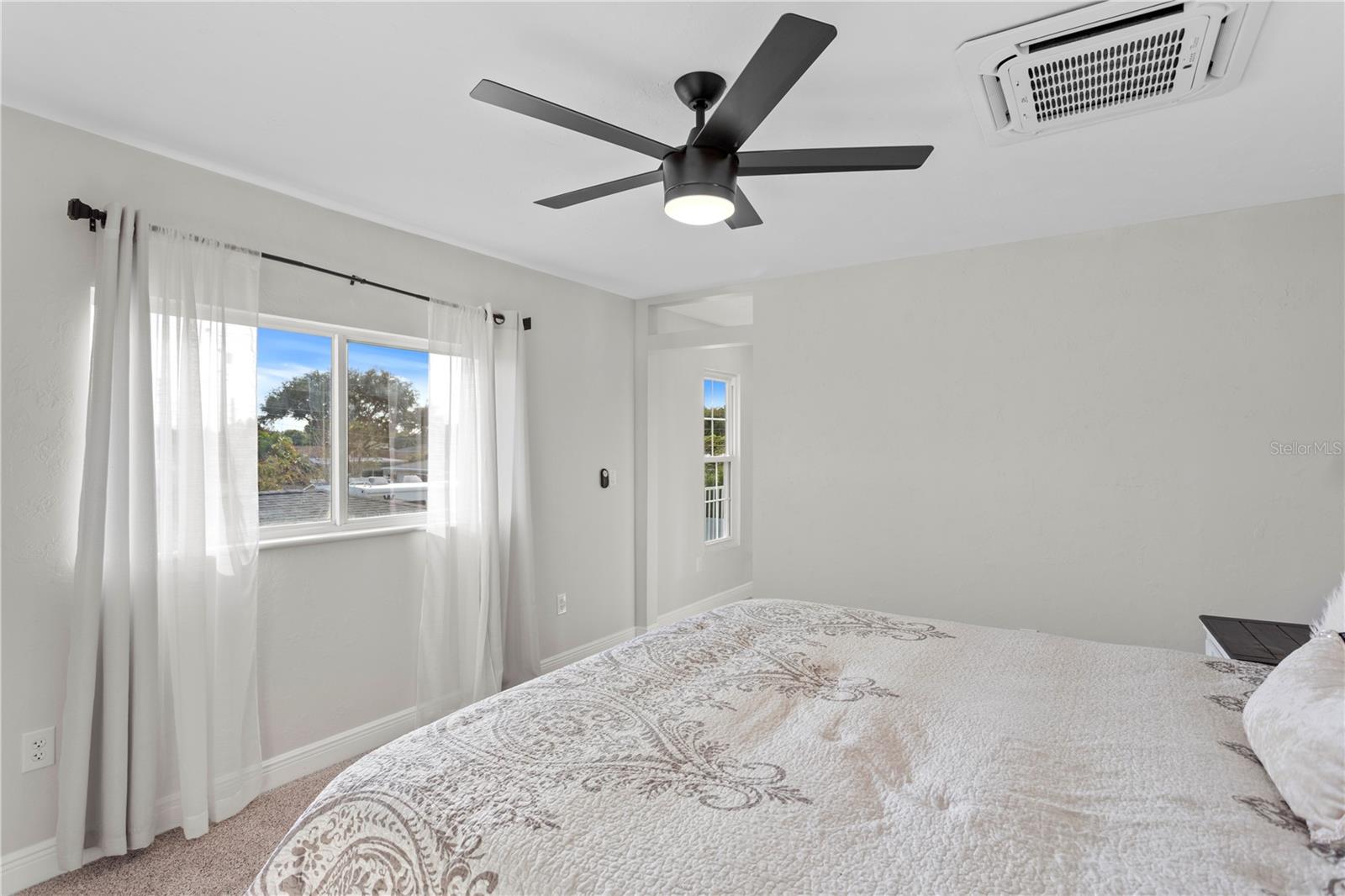 Image 18 of 82 For 6660 17th Street N