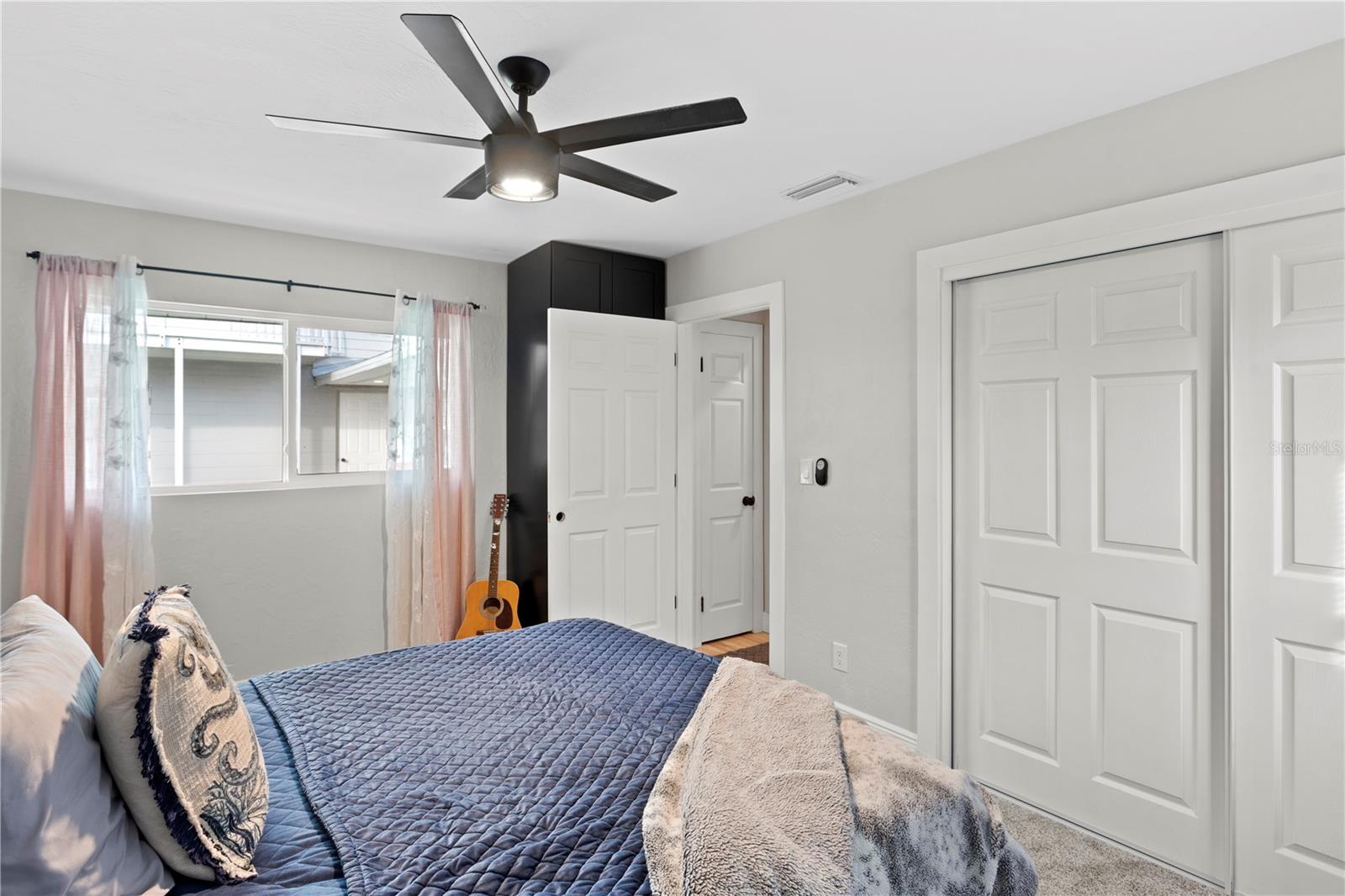 Image 20 of 82 For 6660 17th Street N