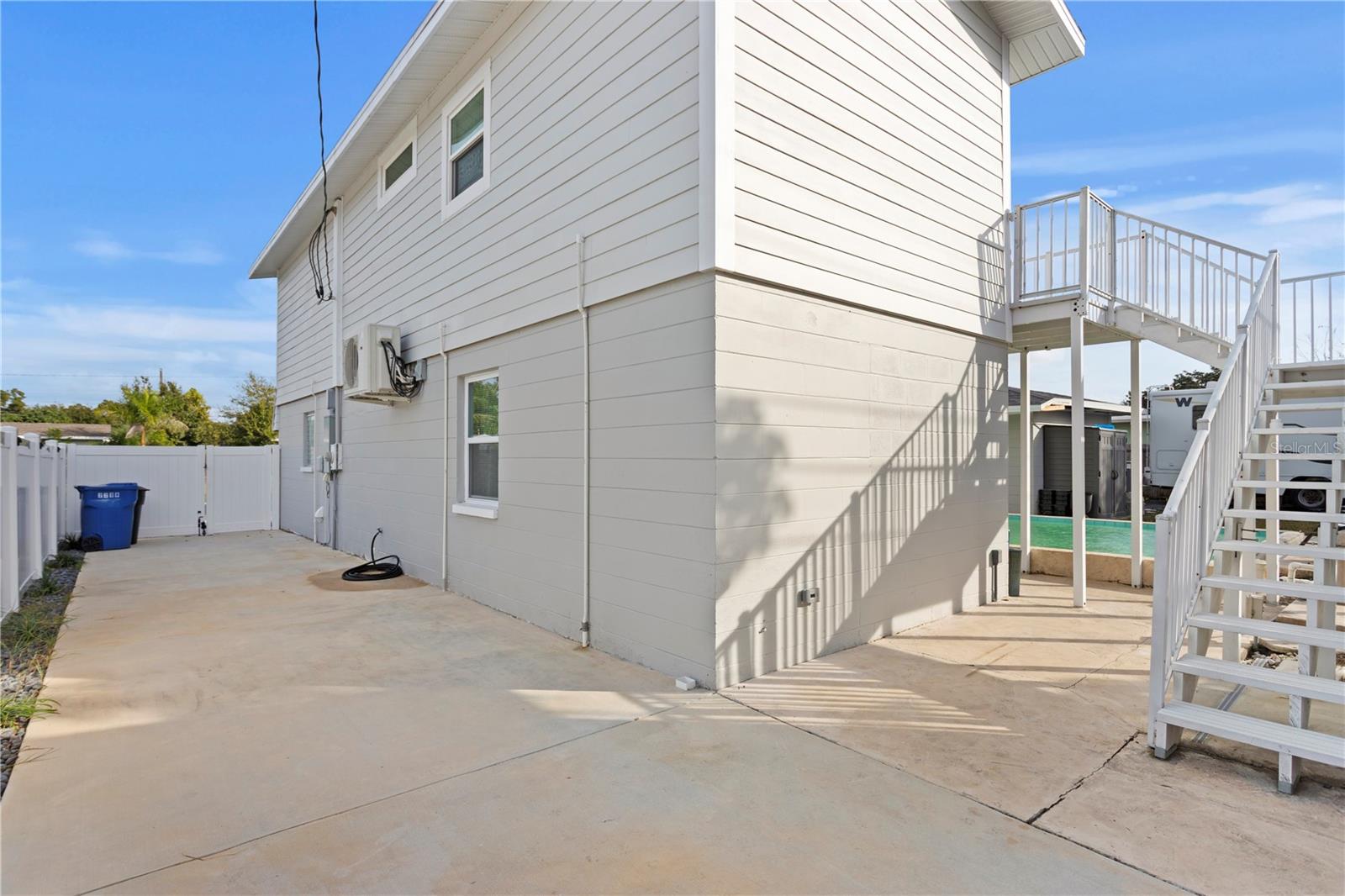 Image 26 of 82 For 6660 17th Street N