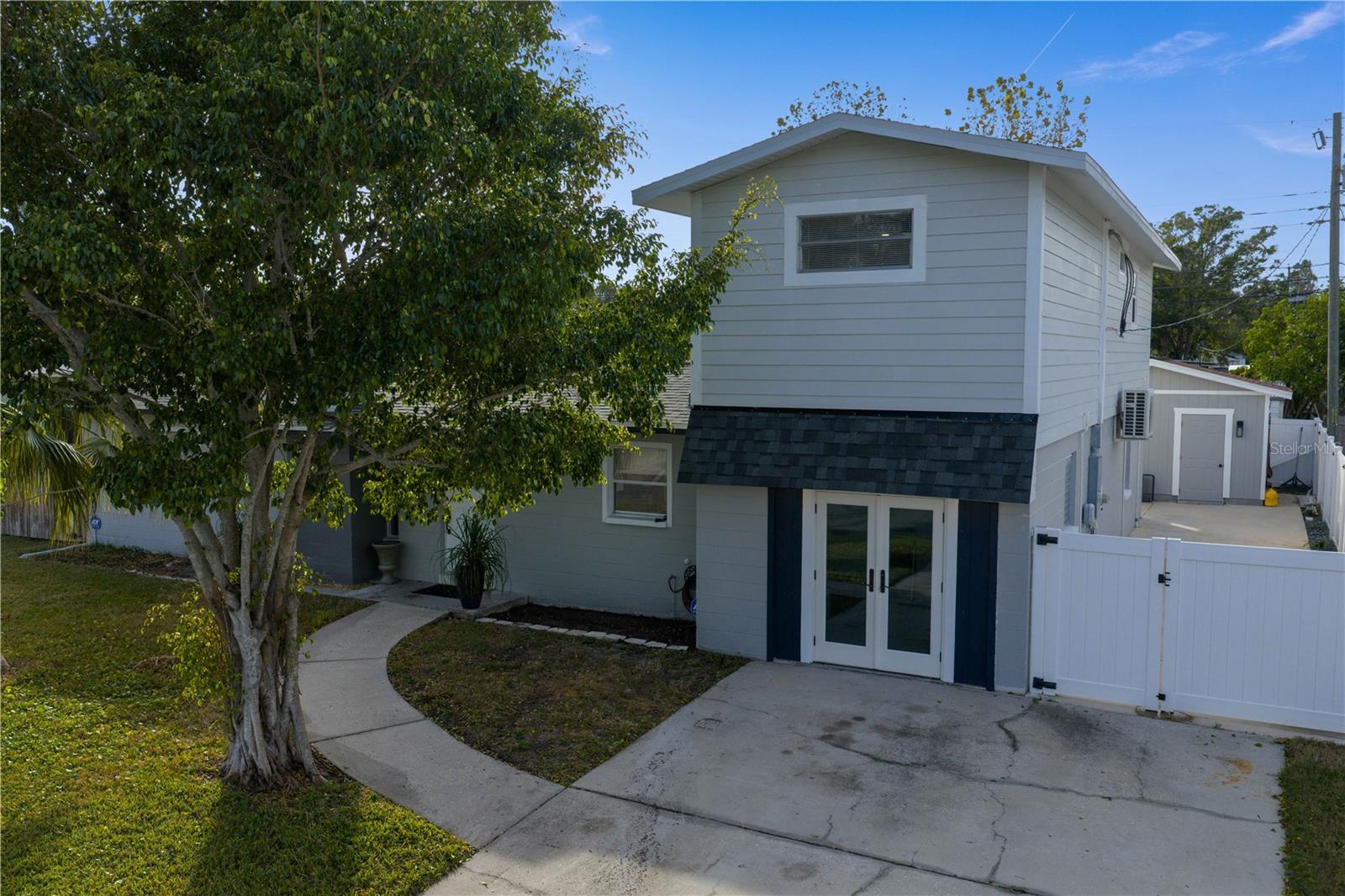 Image 3 of 82 For 6660 17th Street N