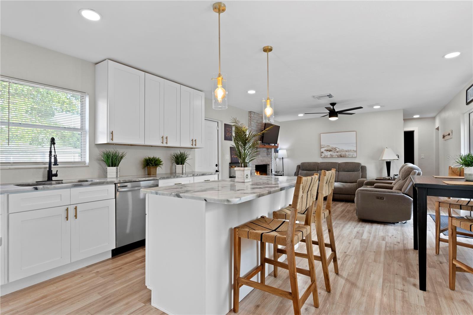 Image 9 of 82 For 6660 17th Street N