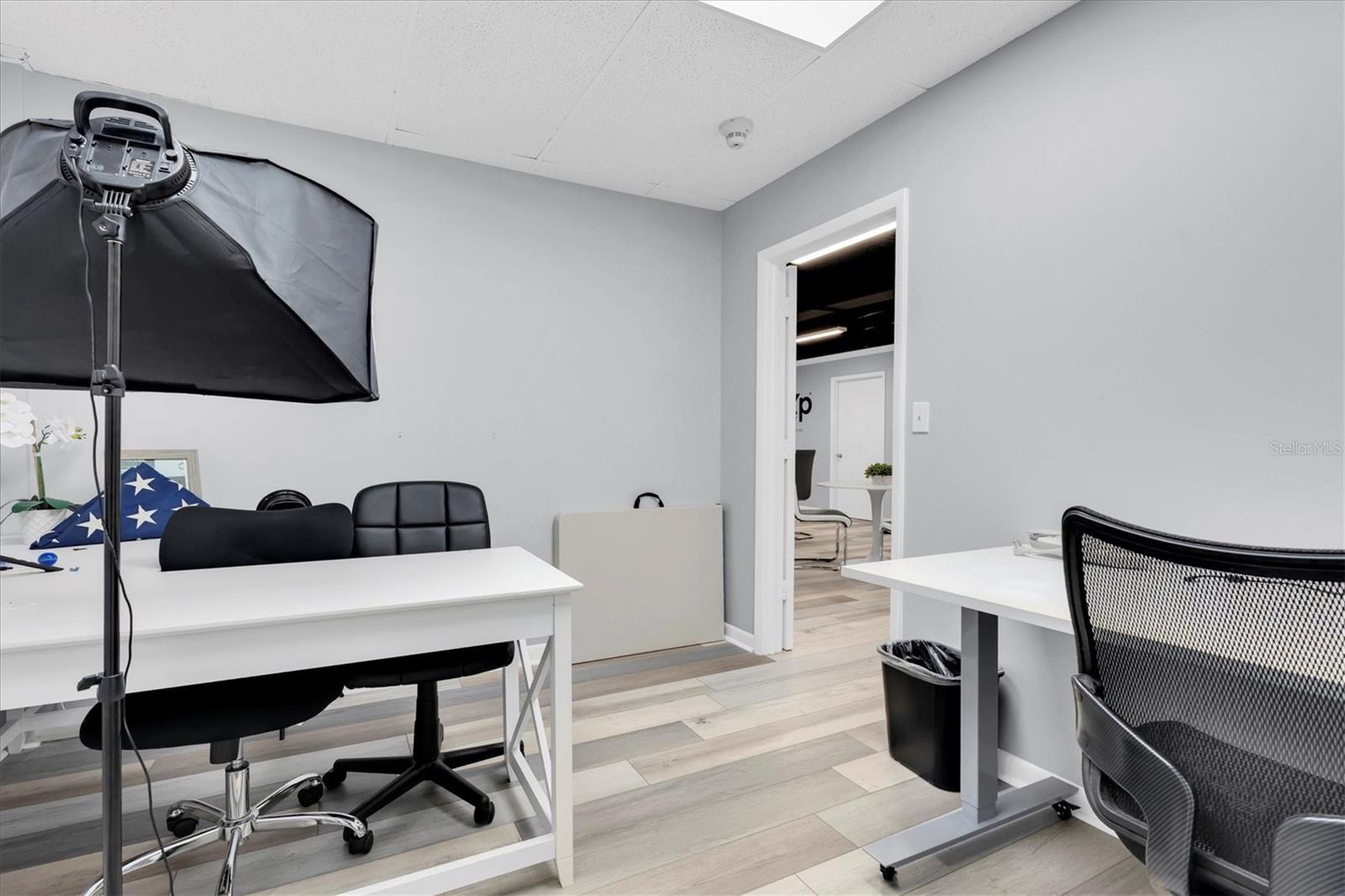 Image 17 of 35 For 2323 Curlew Road 7d