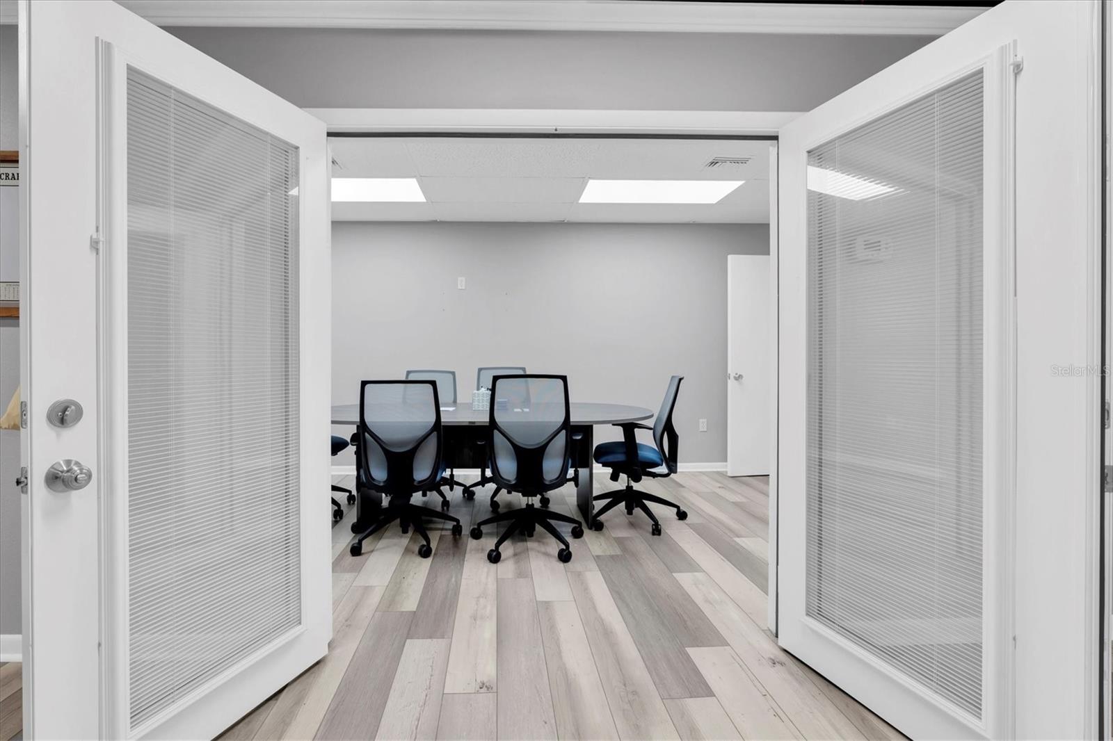 Image 19 of 35 For 2323 Curlew Road 7d