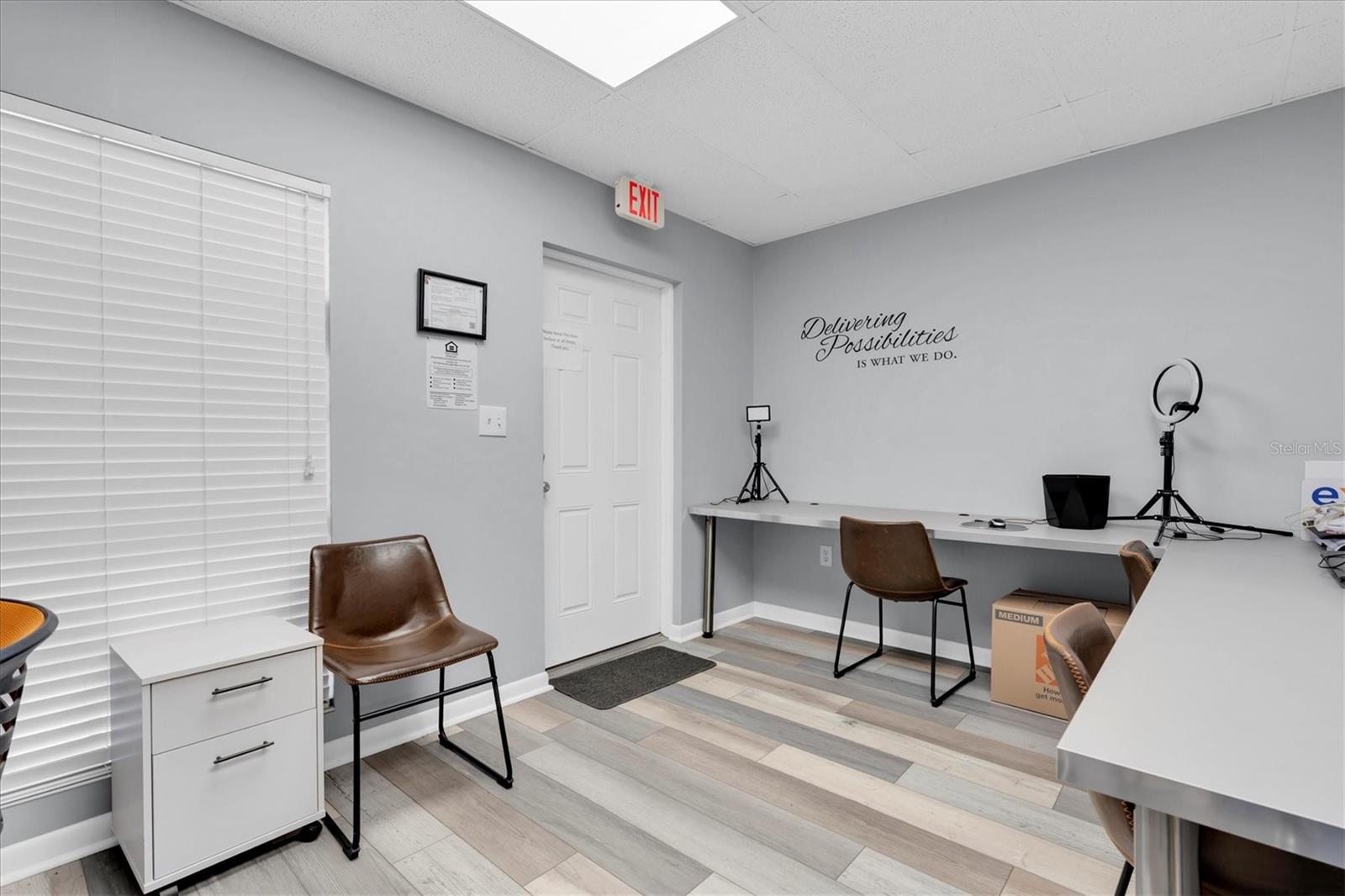 Image 24 of 35 For 2323 Curlew Road 7d