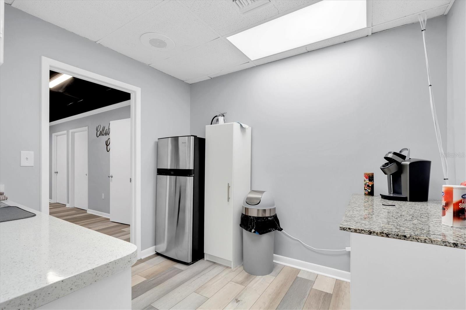 Image 26 of 35 For 2323 Curlew Road 7d