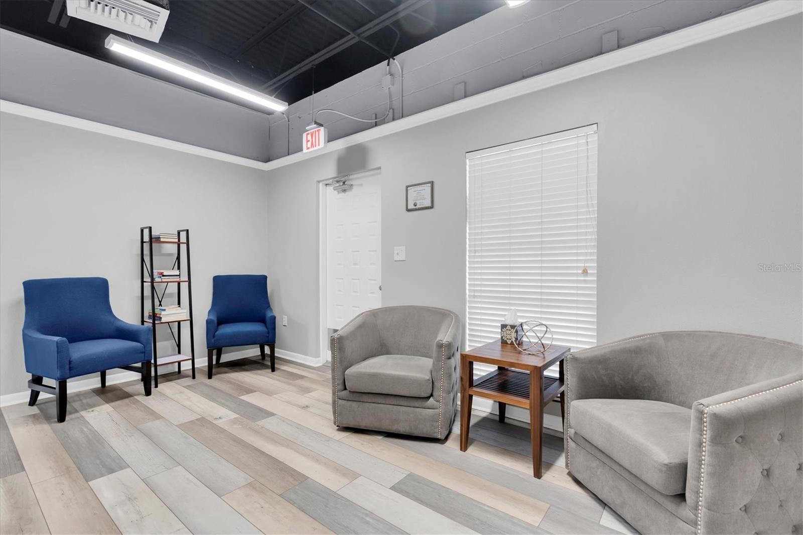 Image 6 of 35 For 2323 Curlew Road 7d