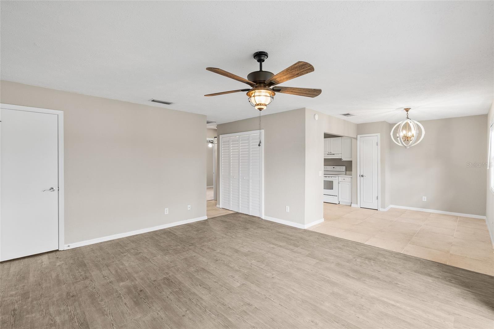 Image 6 of 28 For 13758 Orange Sunset Drive 202