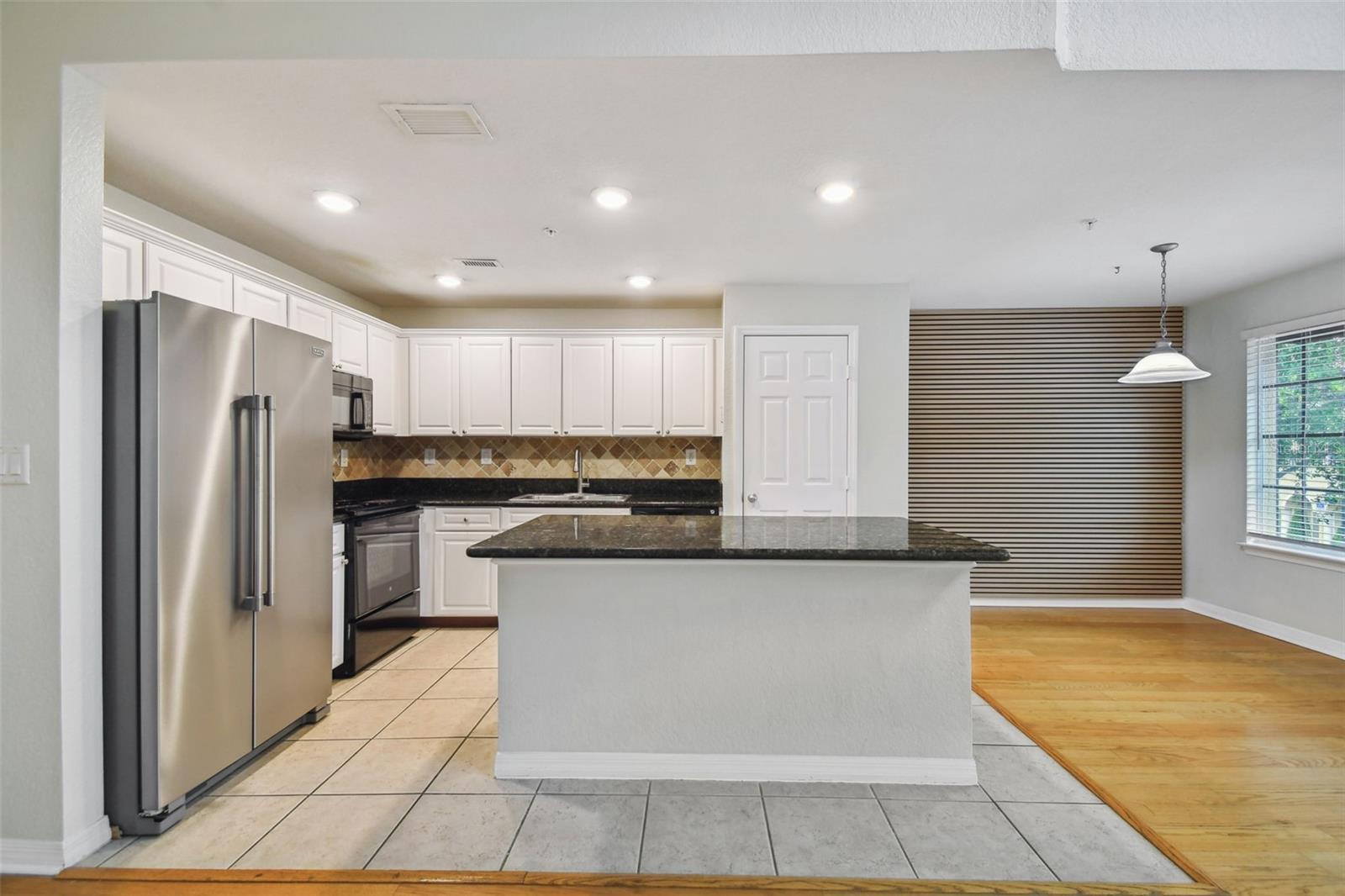 Image 23 of 69 For 119 Beach Haven Lane