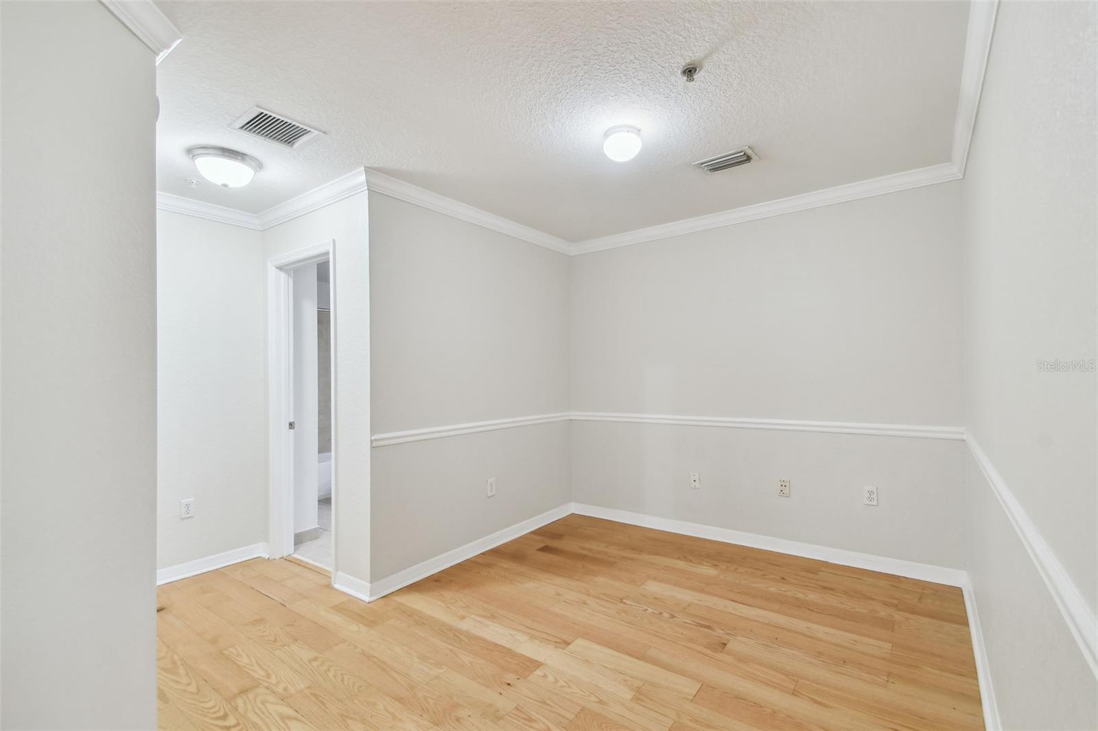 Image 26 of 69 For 119 Beach Haven Lane