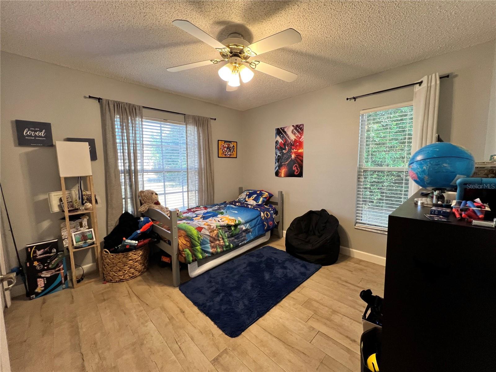 Listing photo id 21 for 3357 Ambassador Avenue