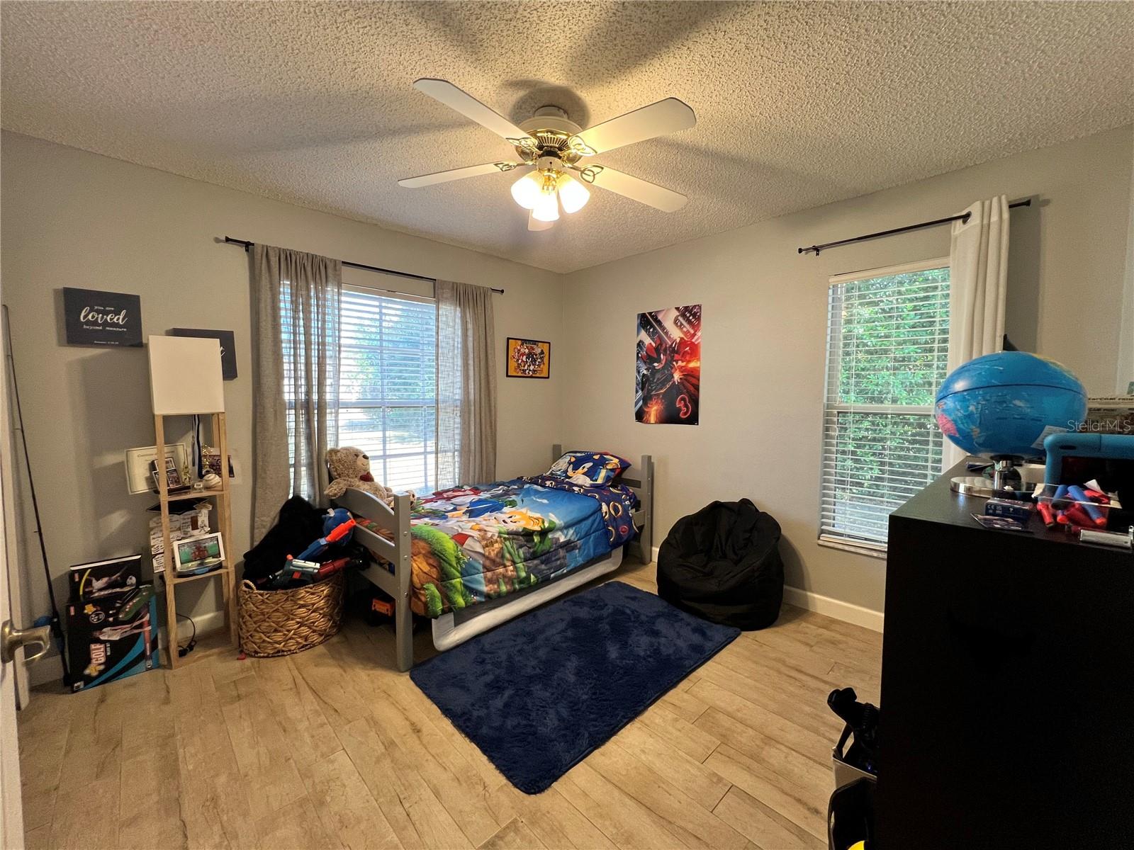 Listing photo id 22 for 3357 Ambassador Avenue