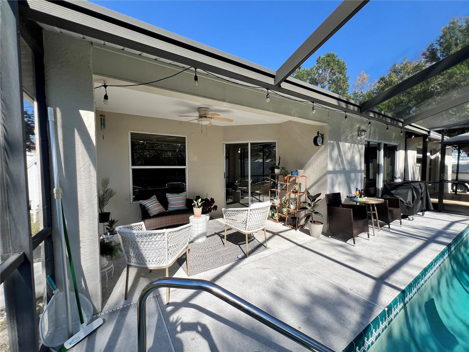 Listing photo id 4 for 3357 Ambassador Avenue