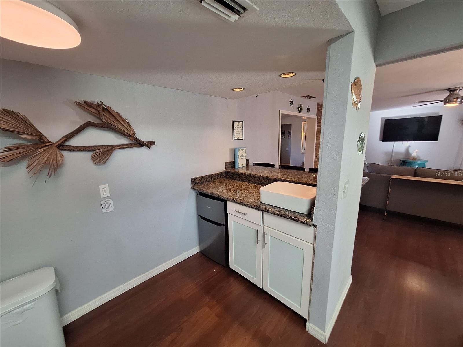 Image 8 of 45 For 505 Highland Avenue