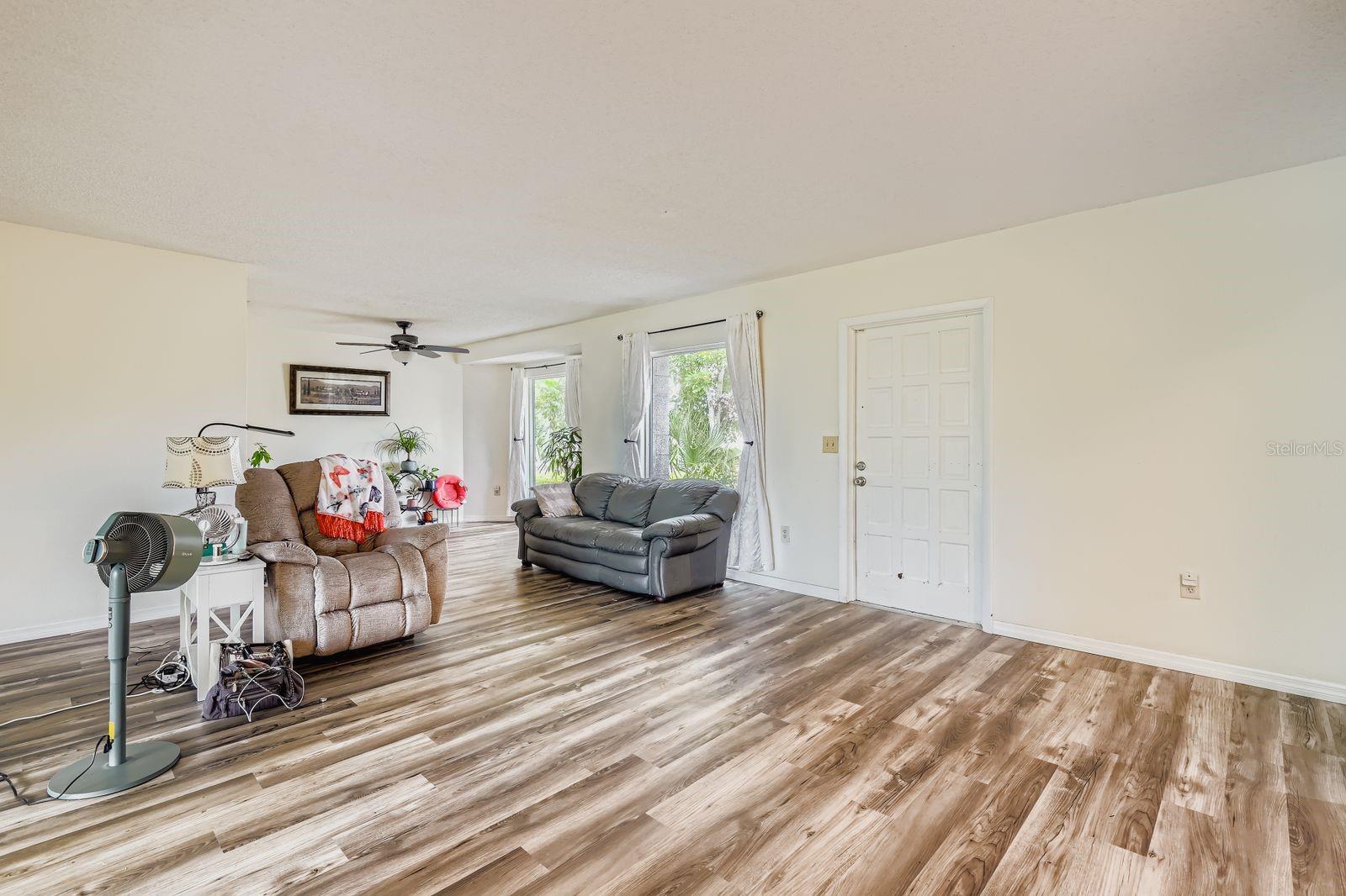 Image 17 of 31 For 7222 Meadowbrook Drive