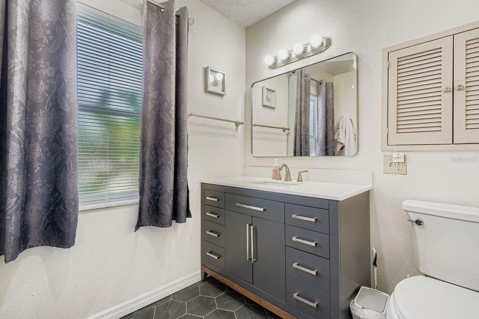 Image 25 of 31 For 7222 Meadowbrook Drive