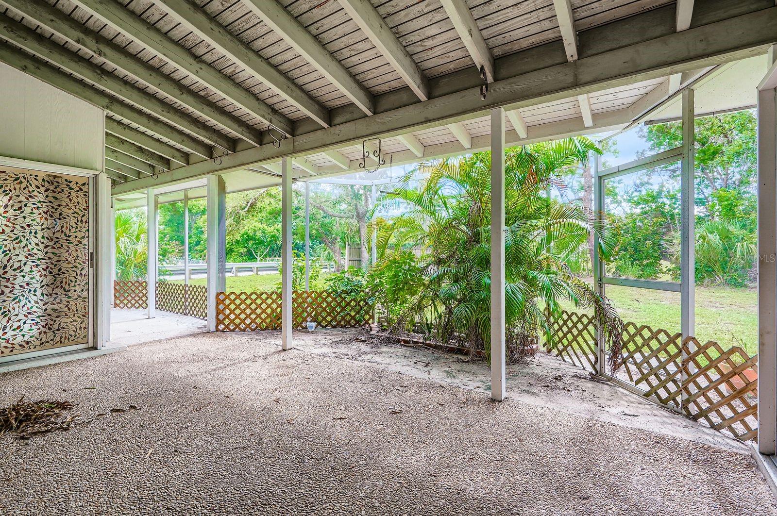 Image 26 of 31 For 7222 Meadowbrook Drive