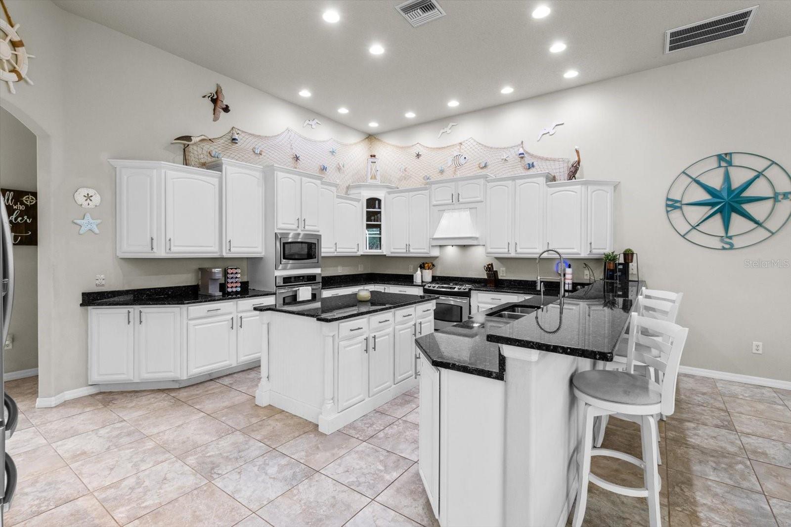 Image 14 of 46 For 2900 Lantana Drive