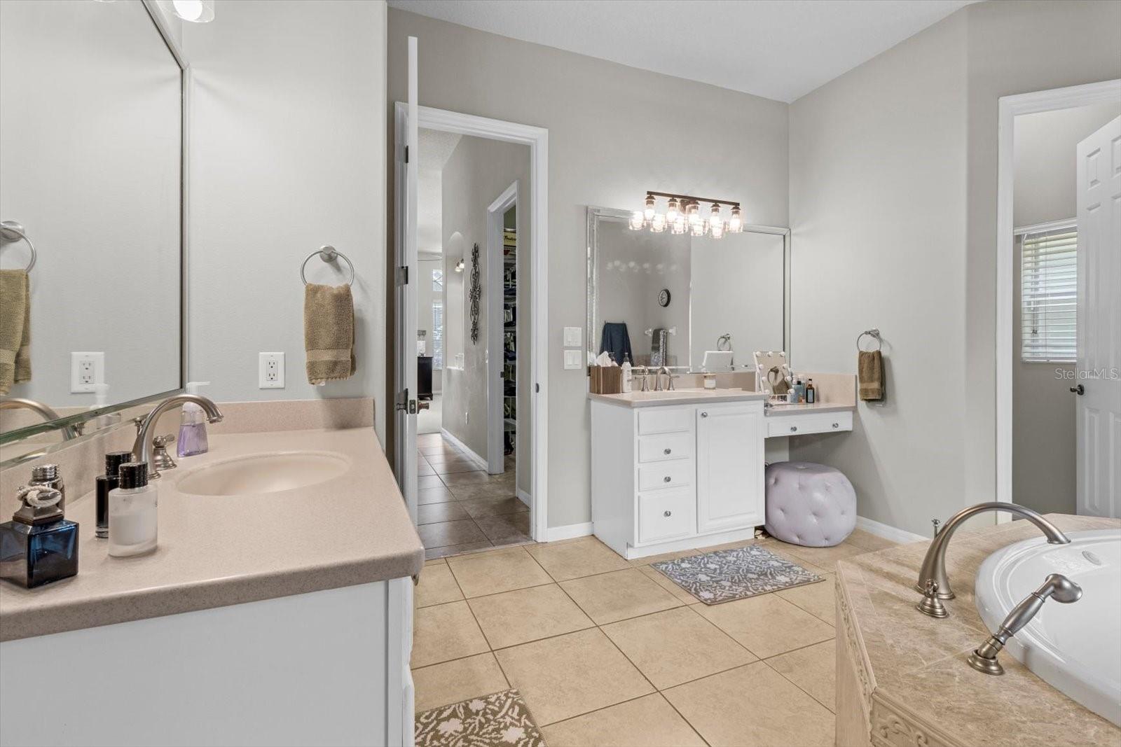 Image 24 of 46 For 2900 Lantana Drive