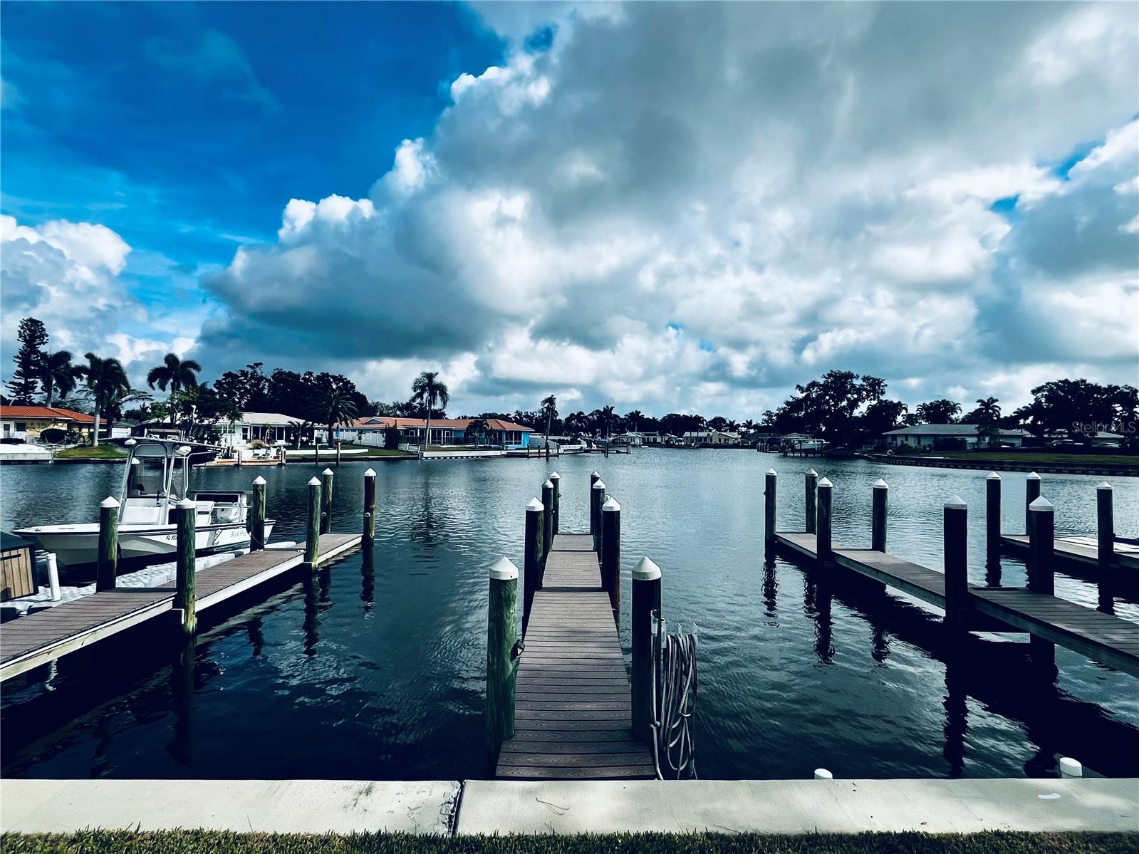 Details for 6490 Cape Hatteras Way Ne 5, ST PETERSBURG, FL 33702