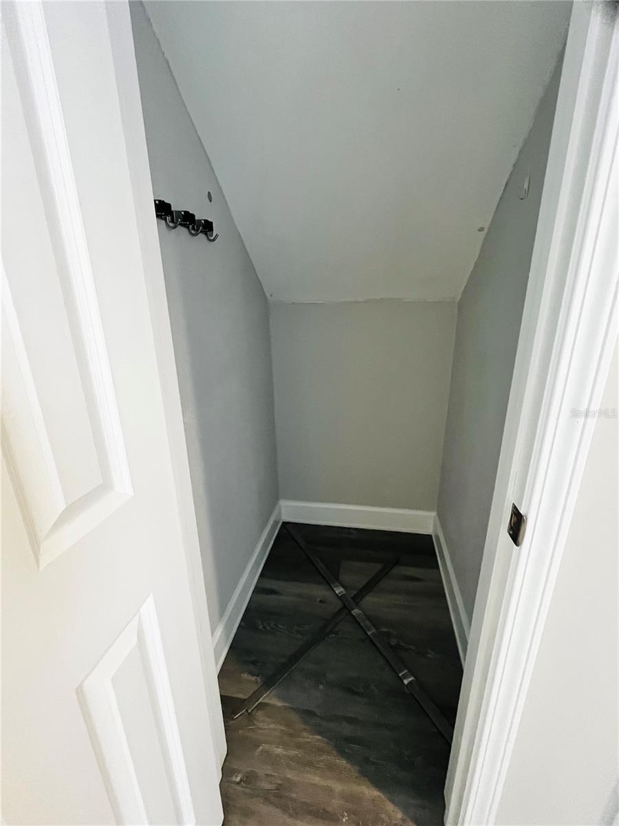 Image 10 of 56 For 6490 Cape Hatteras Way Ne 5