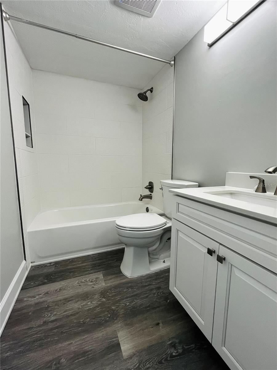 Image 19 of 56 For 6490 Cape Hatteras Way Ne 5